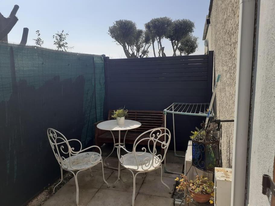Studio- Terrasse -Place De Parking Prive Marseille Ngoại thất bức ảnh